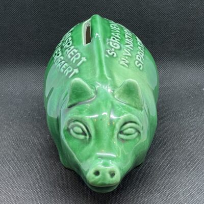 's-Gravenhage : Grün glasiertes Keramik-Sparschwein aus den Niederlanden (ca. 1965)