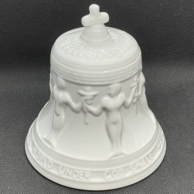 Freiheitsglocke - Berliner Sparkasse ("Ein Stück Berlin"). Weiß glasiertes Porzellan.