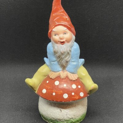 Zwerg auf Fliegenpilz, Spardose um 1960, Heissner West Germany, ca. 18cm hoch