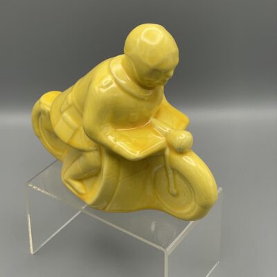 Seltene Keramik-Spardose (gelb) - Motorradfahrer, Polizei, Gendarmerie - Frankreich um 1950 (Saint Clément?)