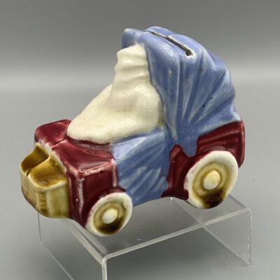 Motorkutsche / Auto mit Fahrer - Seltene Spardose, 1920/30 - Faïencerie de Bruyne, Fives - Lille (Frankreich)