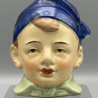 Junge mit blauer Schlafmütze, seltene Spardose aus der ehemaligen CSSR (Royal Dux), Majolika / Keramik - um 1930