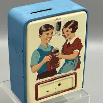 Mechanische Blech-Spardose von Geobra, 1930er/40er Jahre.