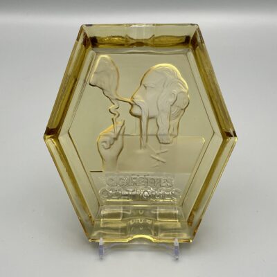 CIGARETTES CELTIQUES und GALERIES LAFAYETTE - Zwei Glas-Reklame Ascher aus Frankreich, 1950er Jahre