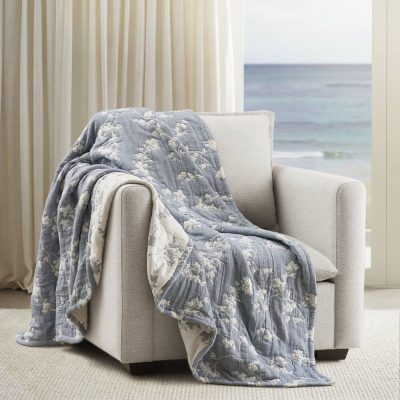 Harbor House Catalina Botanical Cotton Jacquard Throw in Navy, 50x70" HHD50-1988