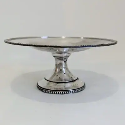 Centre de Table sur pied en métal argenté