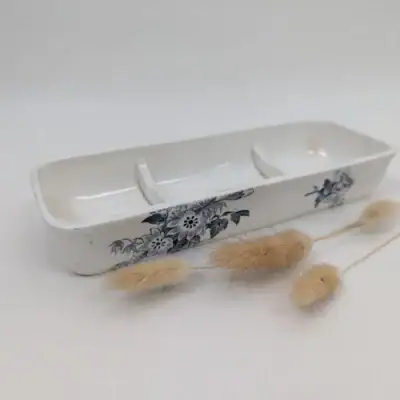 Porte savon Terre de fer signé Sarreguemines blanc et bleu