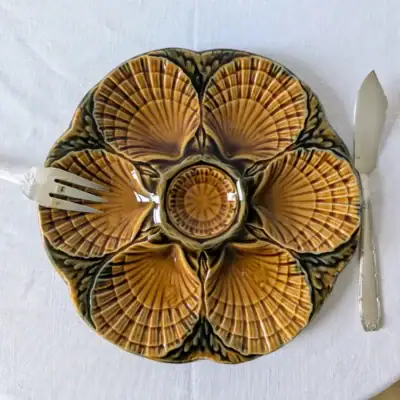 mise en scene assiette a huitre vintage