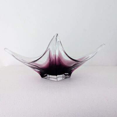 Coupe en cristal vintage violet aubergine centre de table sculptural décoratif Villa Brieg