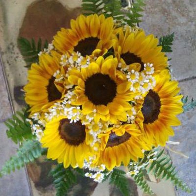 זר כלה בשילוב חמניות - דבי פרחים