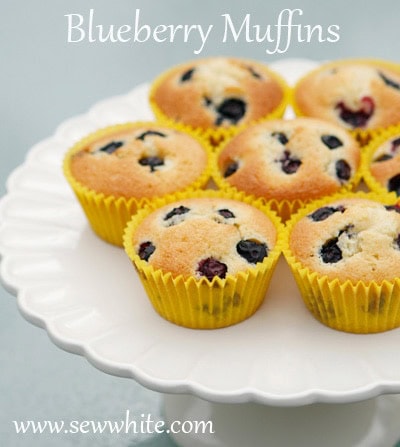 Sew White blueberry muffins 1