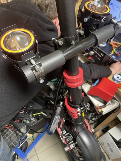 Lampy soczewkowe LED (2 szt.) 3000lm model U7 D-Ring CZERWONY Lampy soczewkowe LED (2 szt.) 3000lm model U7 D-Ring CZERWONY