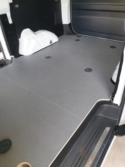 KRS LDV G10 Floor side view