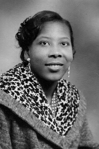 Dorothy Cyrus471