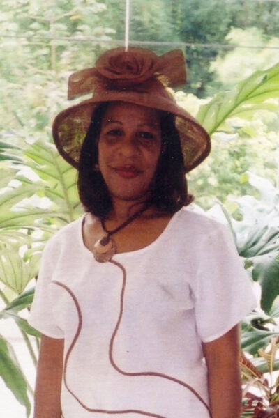 Angela Mendez Crop