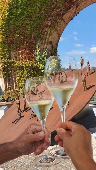Cheers to the beautiful Italian countryside
