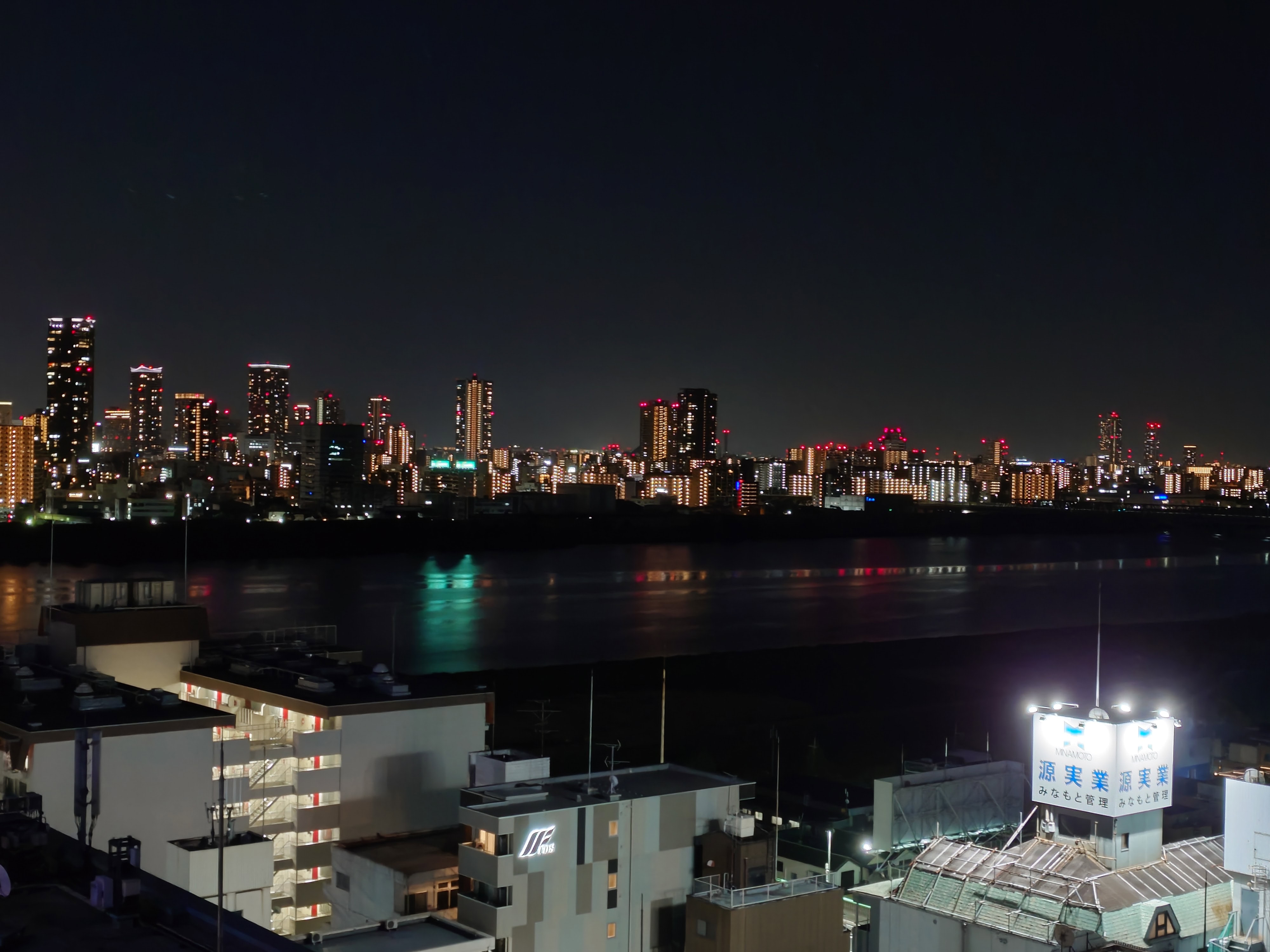 187.梅田のビル群
