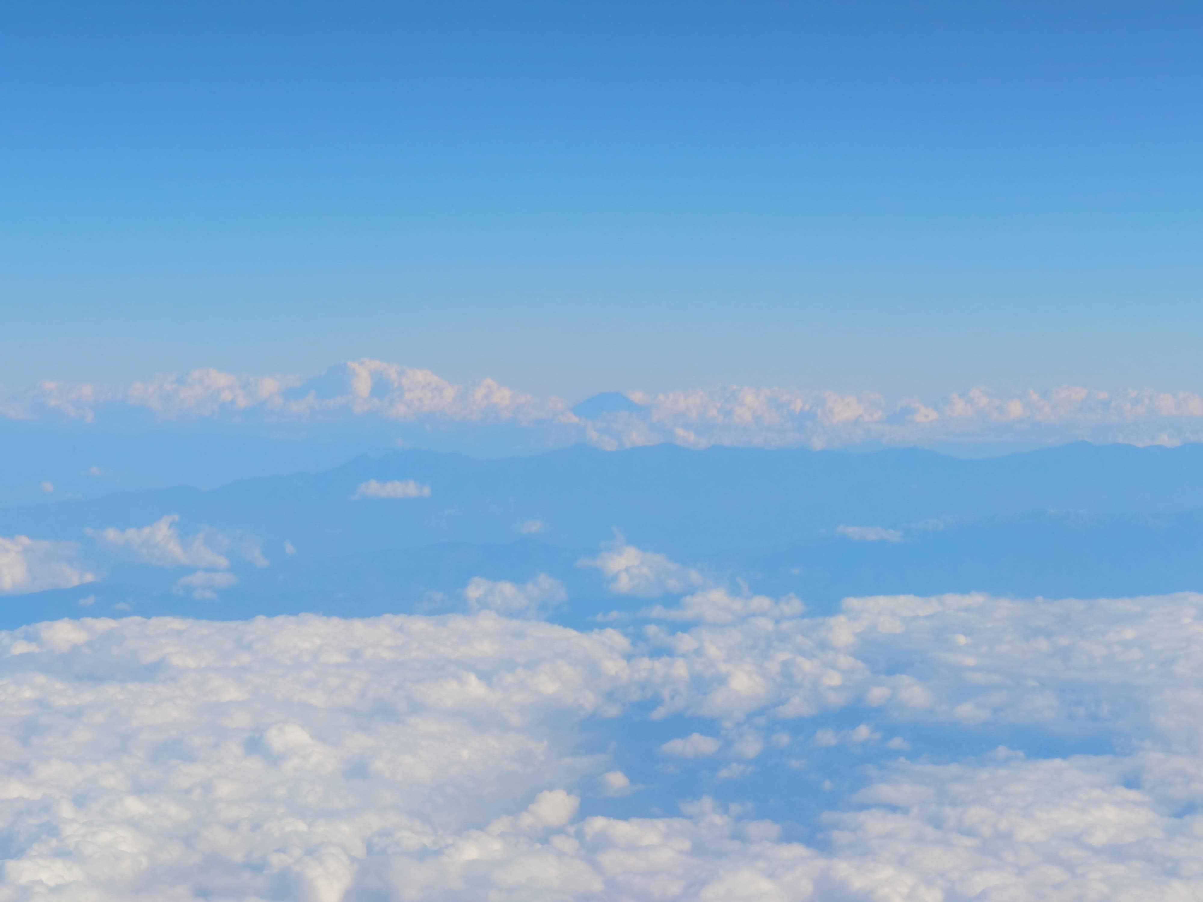 52.雪をかぶる山並み