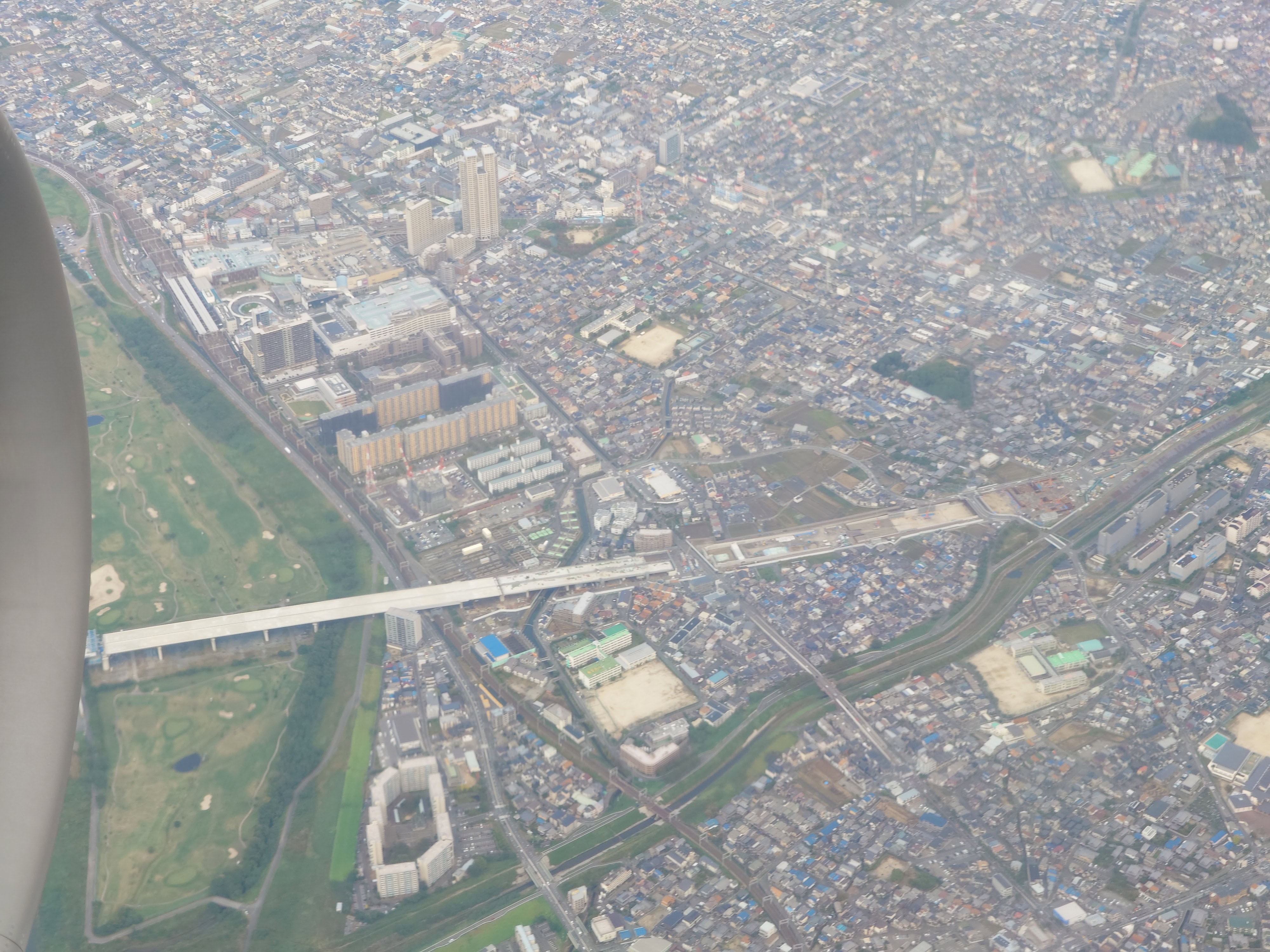 68.河川敷と住宅地