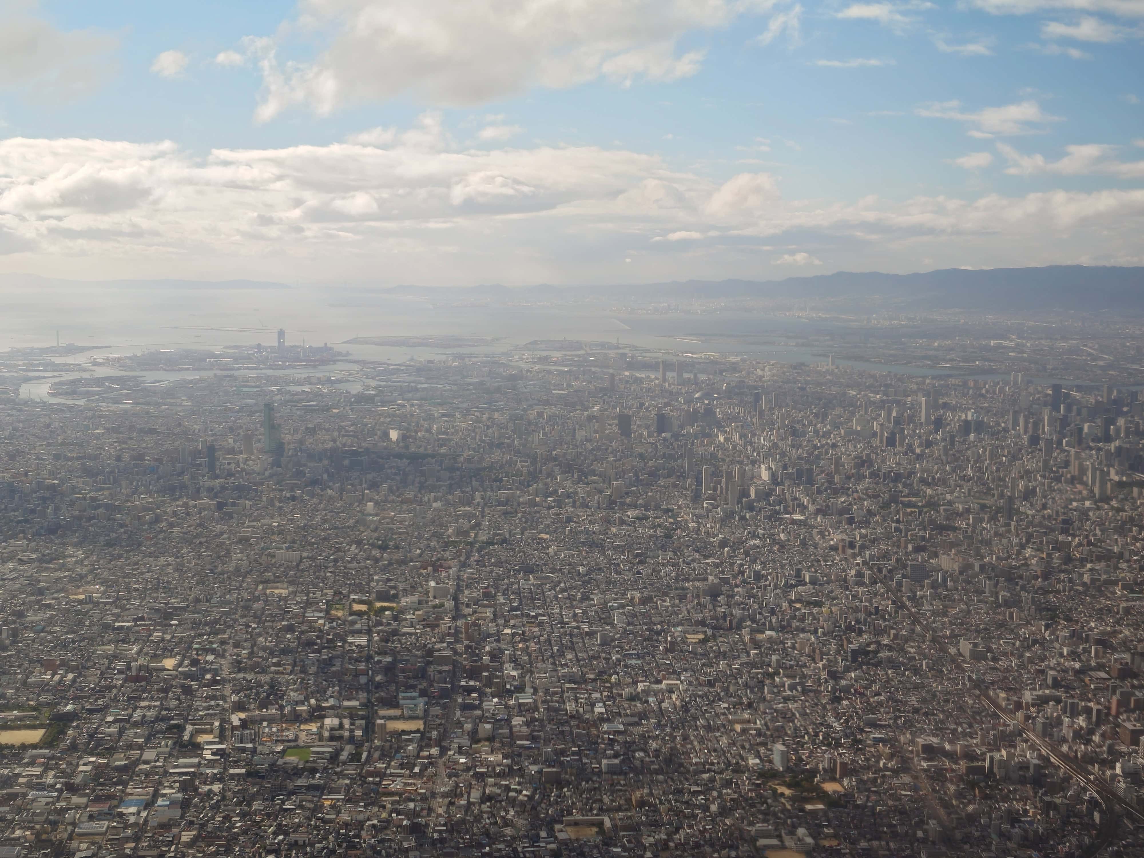 74.空と大阪の街