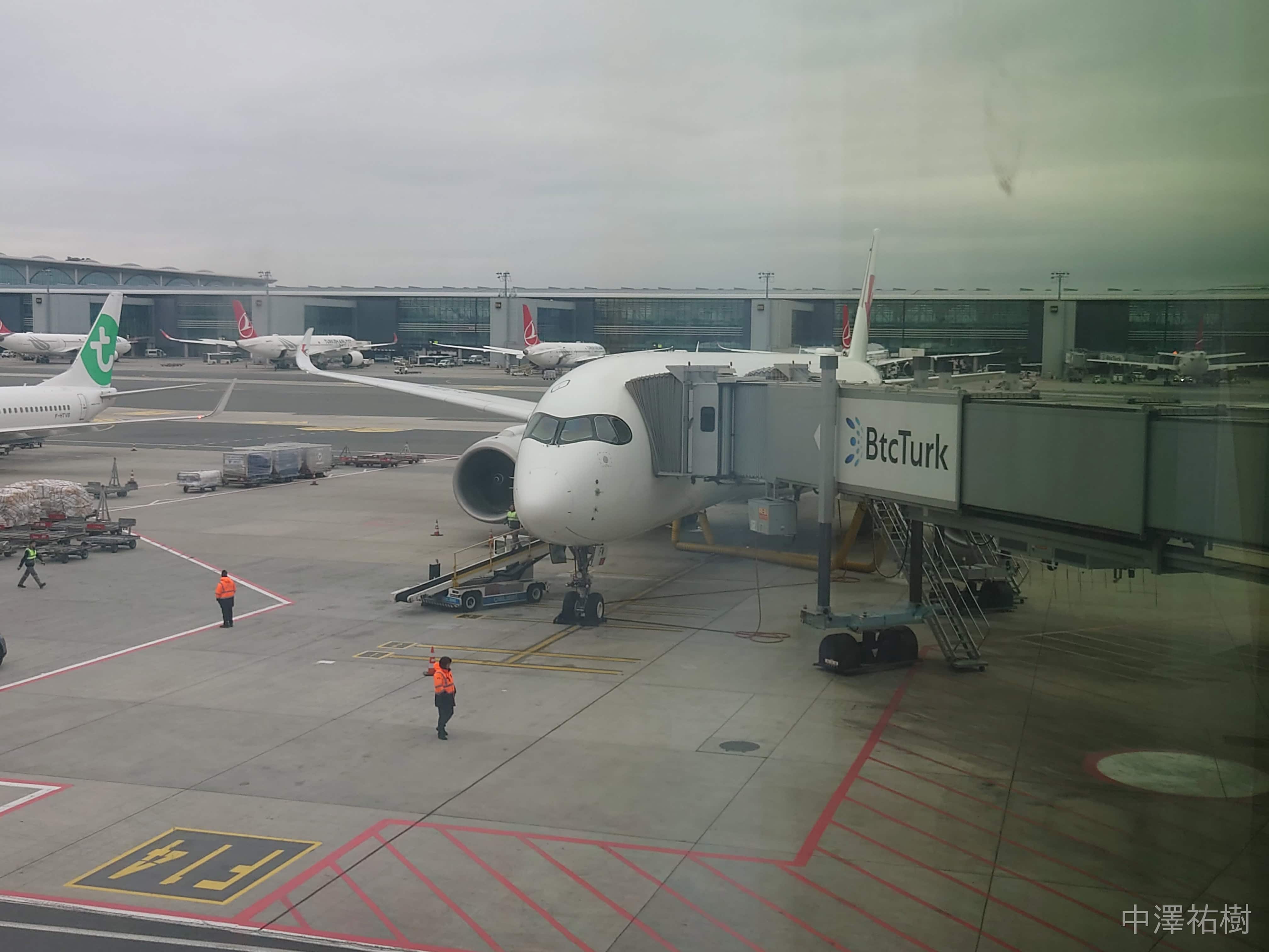 乗る飛行機（右面）