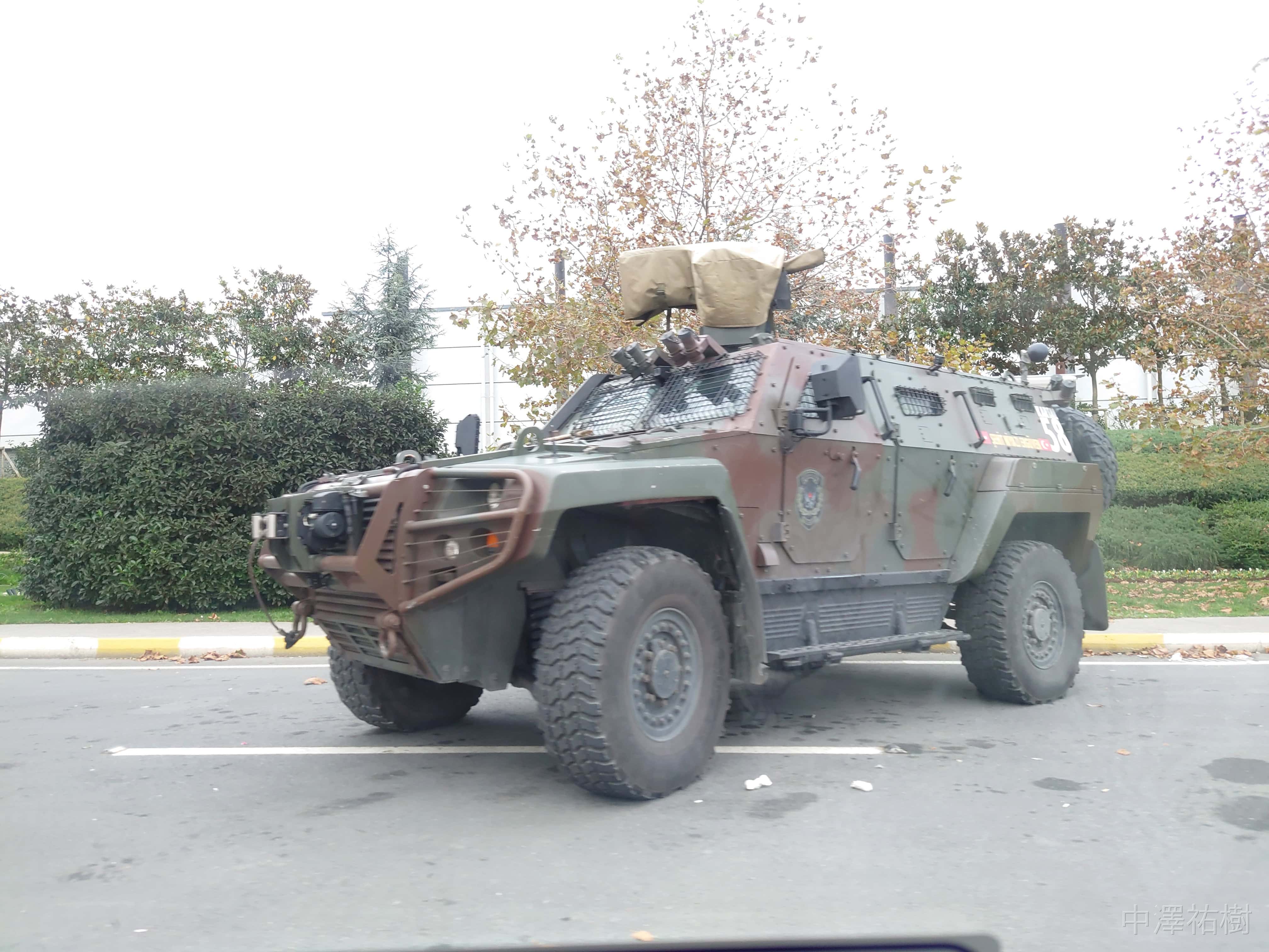 戦車と機関銃
