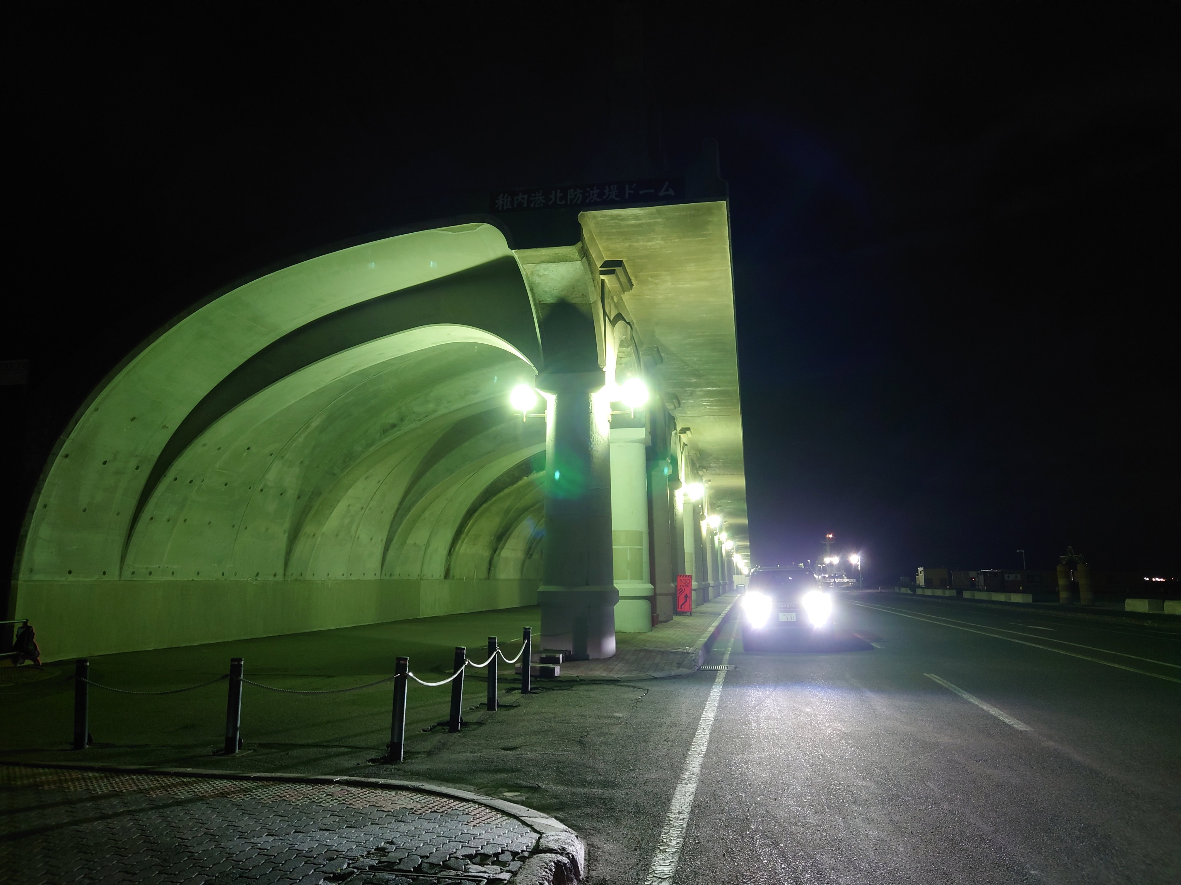 217.稚内堤防ドーム・夜の外観②