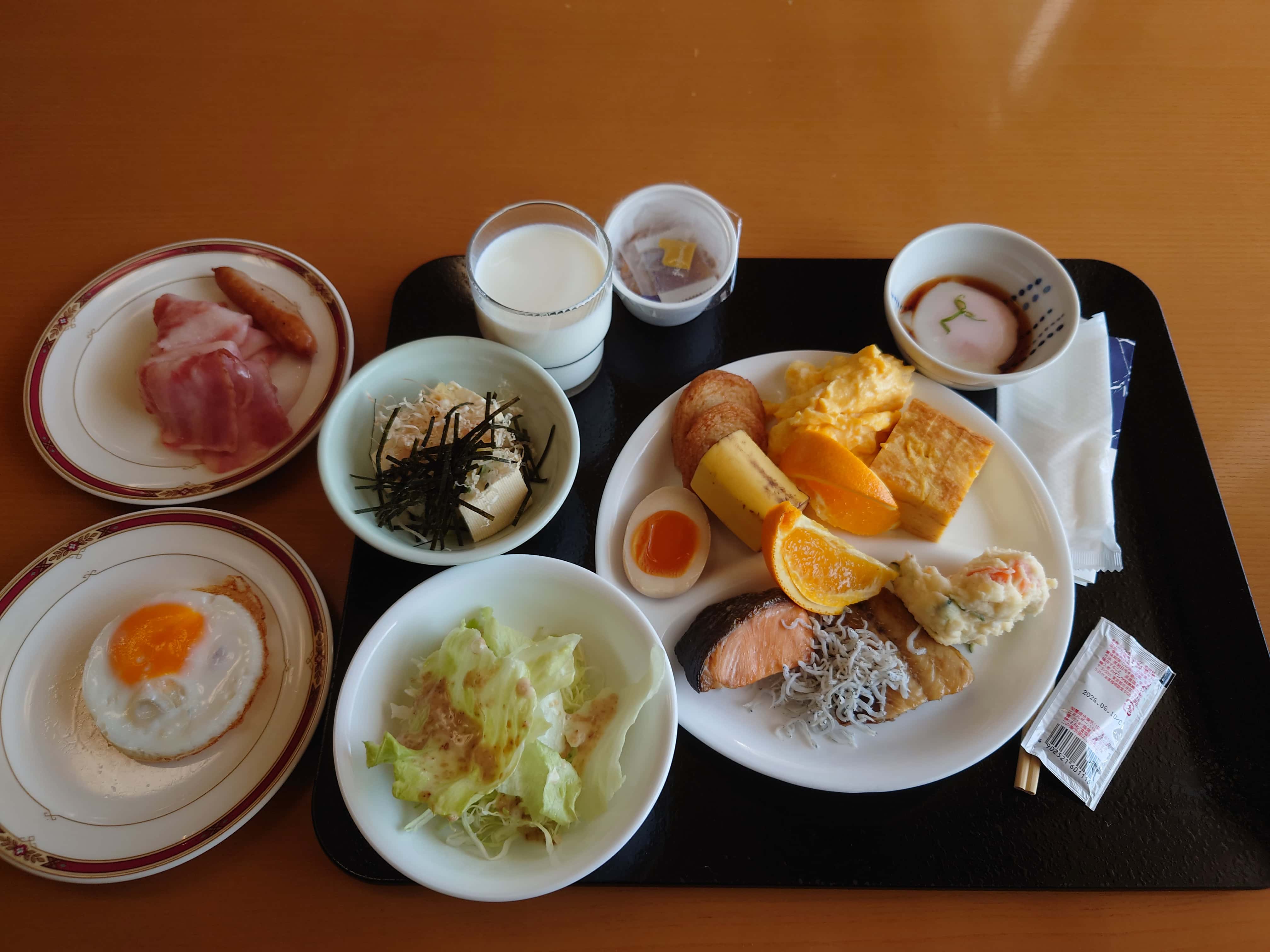 9.ホテル朝食・盛り付け