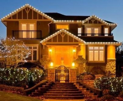 Folsom-residential-Christmas-lights this image shows residential Christmas lights in Folsom, CA