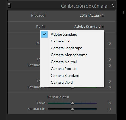 Interfaz de la pestaña calibración de cámara de Lightroom