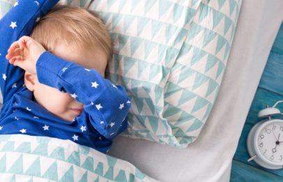 5 truques para uma criança dormir cedo