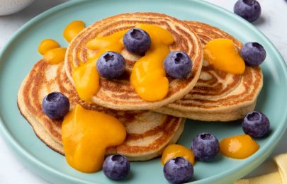 Panquecas de Banana e Aveia com Manga