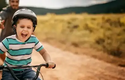 Como ensinar a andar de bicicleta: 3 dicas  