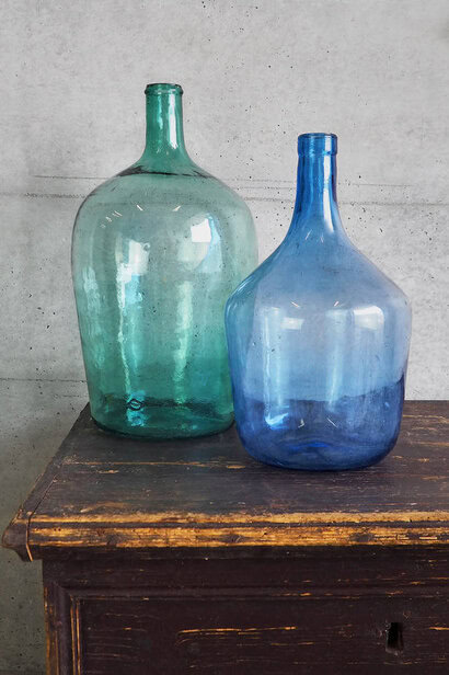 Dames-jeannes anciennes en verre (France, vers 1900)