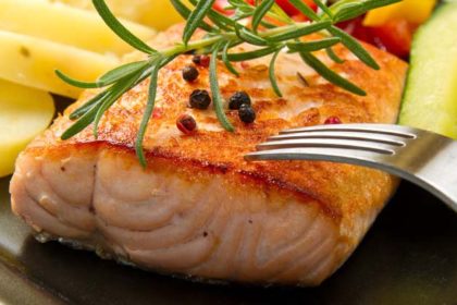 Grilled salmon and vegetables