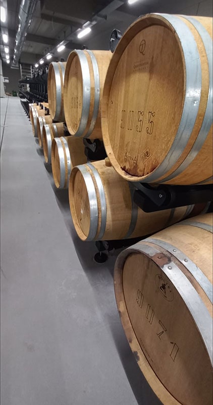Rivestimento in resina per area bottaia di cantina vinicola