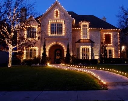 Folsom-holiday-lighting this image shows holiday lighting in Folsom, CA