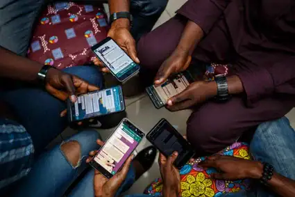 « Les messages continuent dans ma tête » : le cyberharcèlement vu par les adolescents du Sud-Kivu