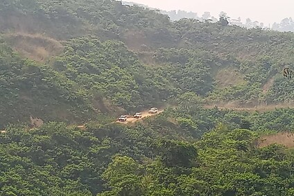 Kamituga : la déforestation s’aggrave sous l’effet des scieries et des fours à braise, sur fond de pollution minière