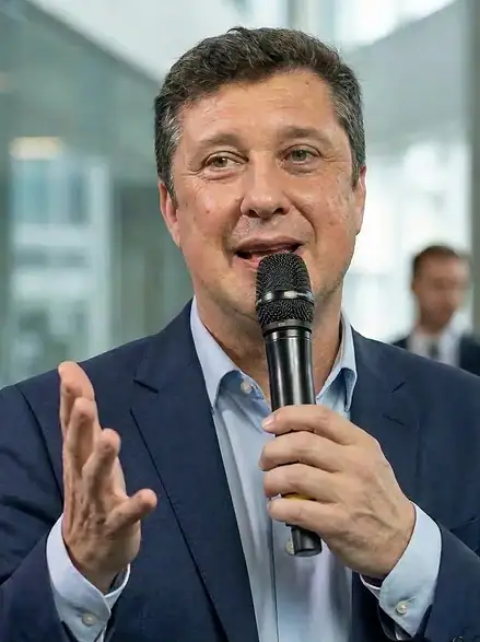 Yann Fernandez journaliste animateur corporate