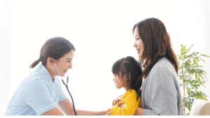 Atención médica sin seguro: opciones para hispanos  
