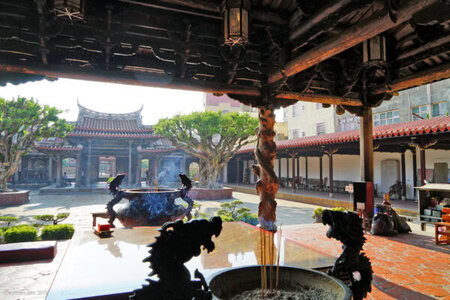 龍山寺