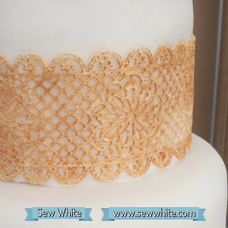 edible gold lace on a cake