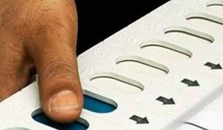 കേരളം വിധിയെഴുതുന്നു; ബൂത്തുകളില്‍ വോട്ടര്‍മാരുടെ നീണ്ട നിര;കേരളത്തിലെ ജനങ്ങള്‍ കൂട്ടത്തോടെയെത്തി  വോട്ടുചെയ്യണമെന്ന്  പ്രധാനമന്ത്രി