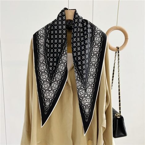 Twill Silk Scarf Women's Light Luxury