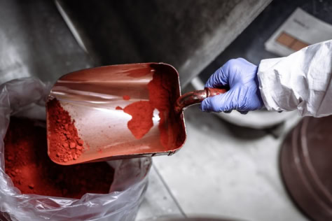 Farbpigmente, rot, Schaufel, Hand, Handschuh