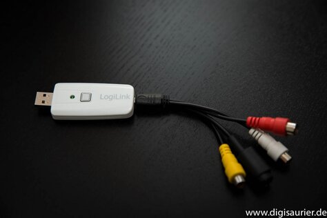 Ein einfacher Videograbber, der das Signal per USB an den Computer weiterreicht.