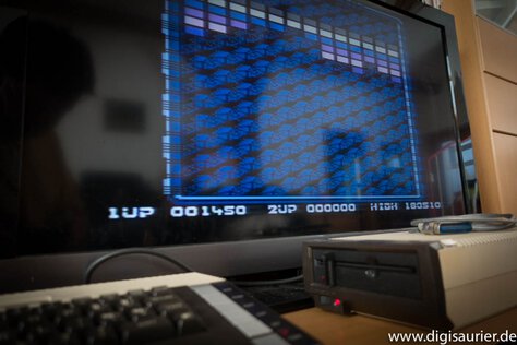 Läuft: Mein 800XL konnte Spiele wie den Klassiker Arkanoid laden. Leider hatte ich zu dem Zeitpunkt noch keinen Joystick.
