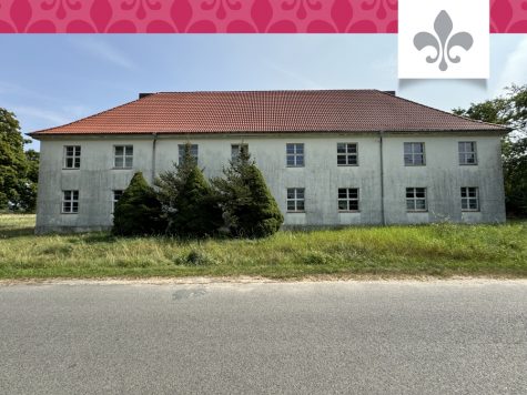 DENKMAL: LEERGEZOGENES LANDARBEITERHAUS MIT ACHT WOHNEINHEITEN IN MITTENWALDE, 15749 Mittenwalde/ Brusendorf, Mehrfamilienhaus