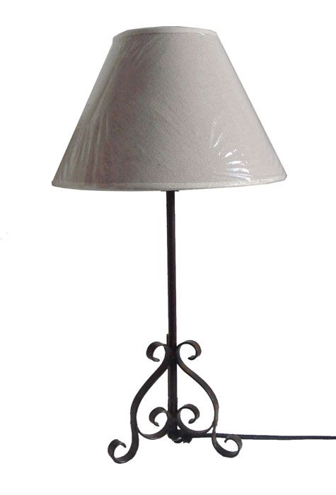 Tischlampe Bretone aus Gusseisen mit Stoffschirm